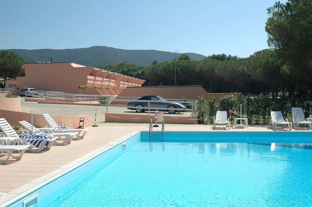 Residence Rex Lo Scoglietto Punta Ala Luaran gambar